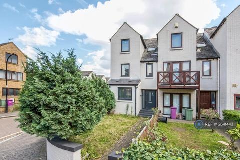 undefined, Rainbow Avenue, London, E14