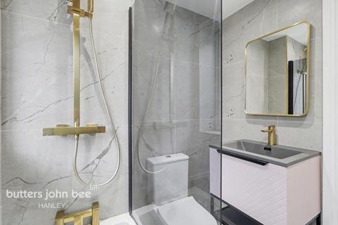 3 bedroom semi-detached house to rent, Houseman Drive, Stoke-on-trent