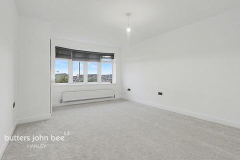 3 bedroom semi-detached house to rent, Houseman Drive, Stoke-on-trent