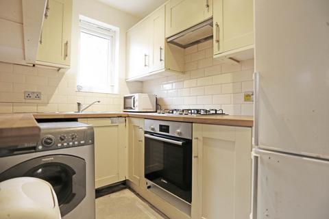 4 bedroom semi-detached house to rent, East Road, Chadwell Heath, RM6