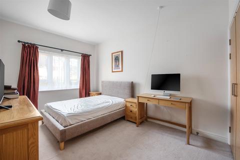 1 bedroom apartment for sale, Redfields Lane, Fleet GU52