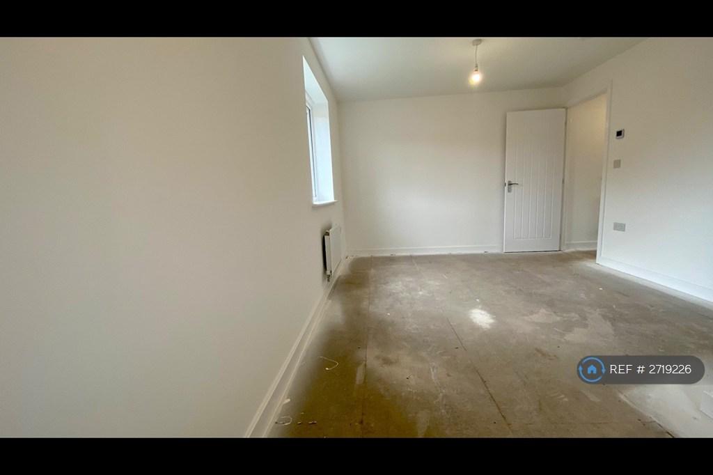 Master Bedroom - Fully Grey Carpeted