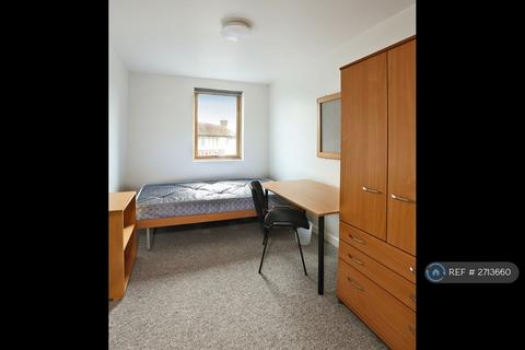 5 bedroom flat to rent, Mulberry Court, Southampton, SO14