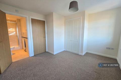 4 bedroom terraced house to rent, Moonstone Square, Sittingbourne, ME10