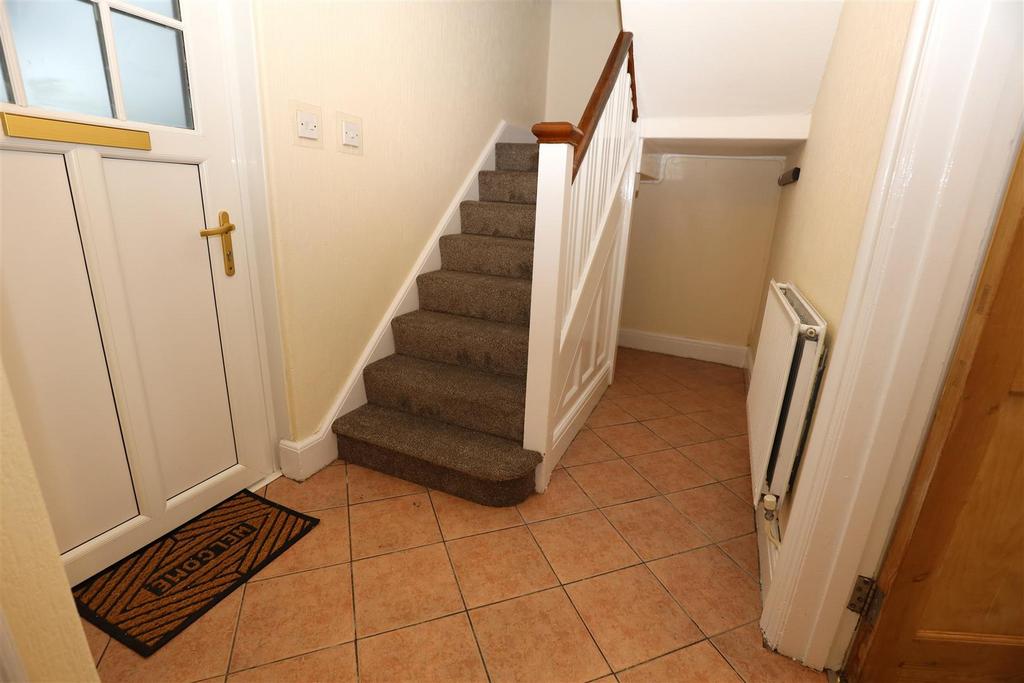 Entrance hallway.JPG