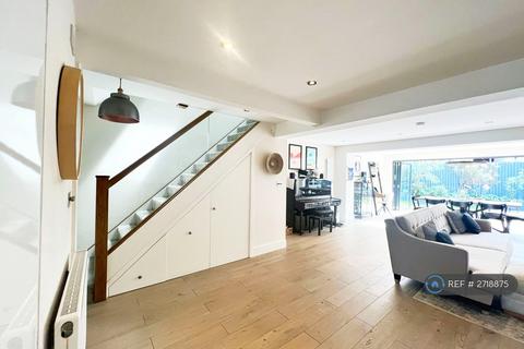 undefined, Scylla Road, London, SE15