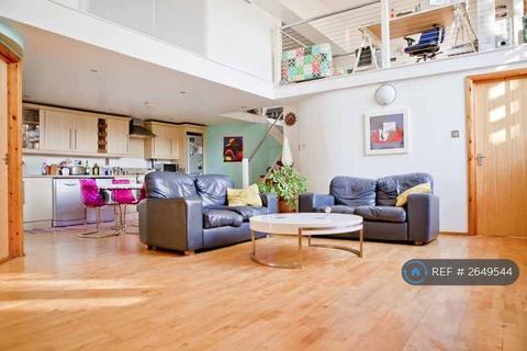 undefined, Principal Square, London, E9