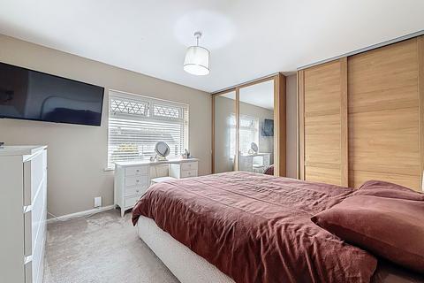 undefined, Laburnum Way, Penarth, CF64