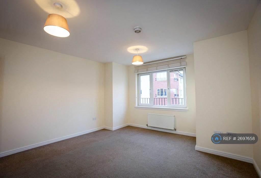 Lounge - West Facing