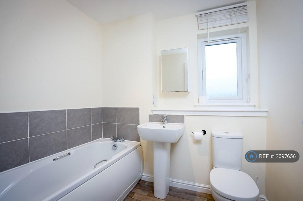 Main Bathroom - Traditional Bath