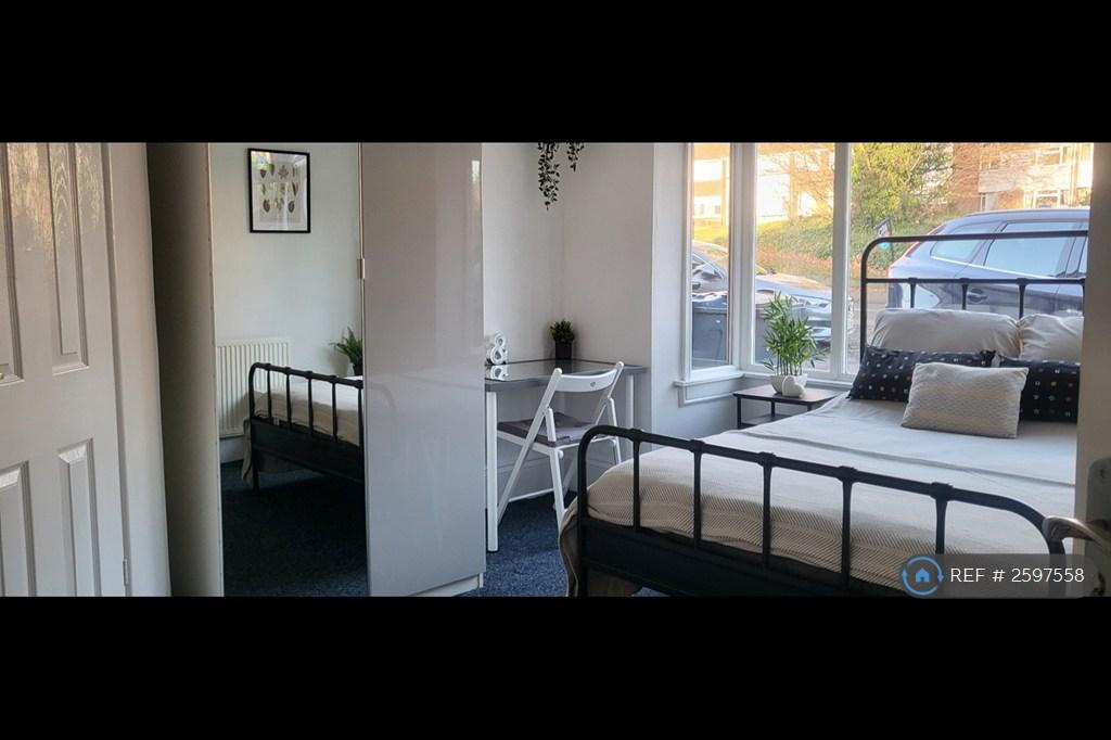 Light And Immaculate £600pcm