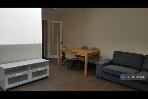 2 bedroom flat to rent, London, London, SW4