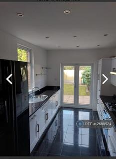 3 bedroom terraced house to rent, Purley, Purley, CR8