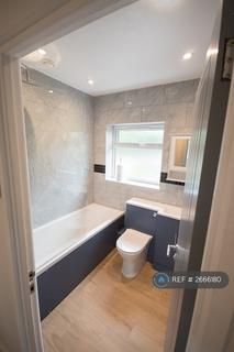 5 bedroom end of terrace house to rent, Whittington Road, Bristol, BS16