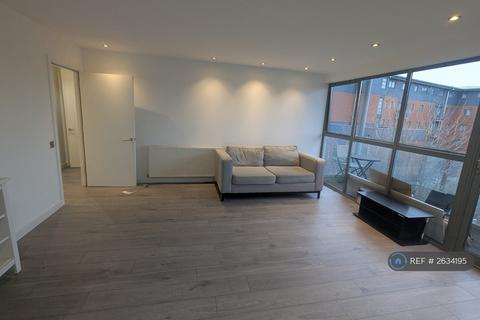 1 bedroom in a flat share to rent, Crown Place Apartments, London, SE16