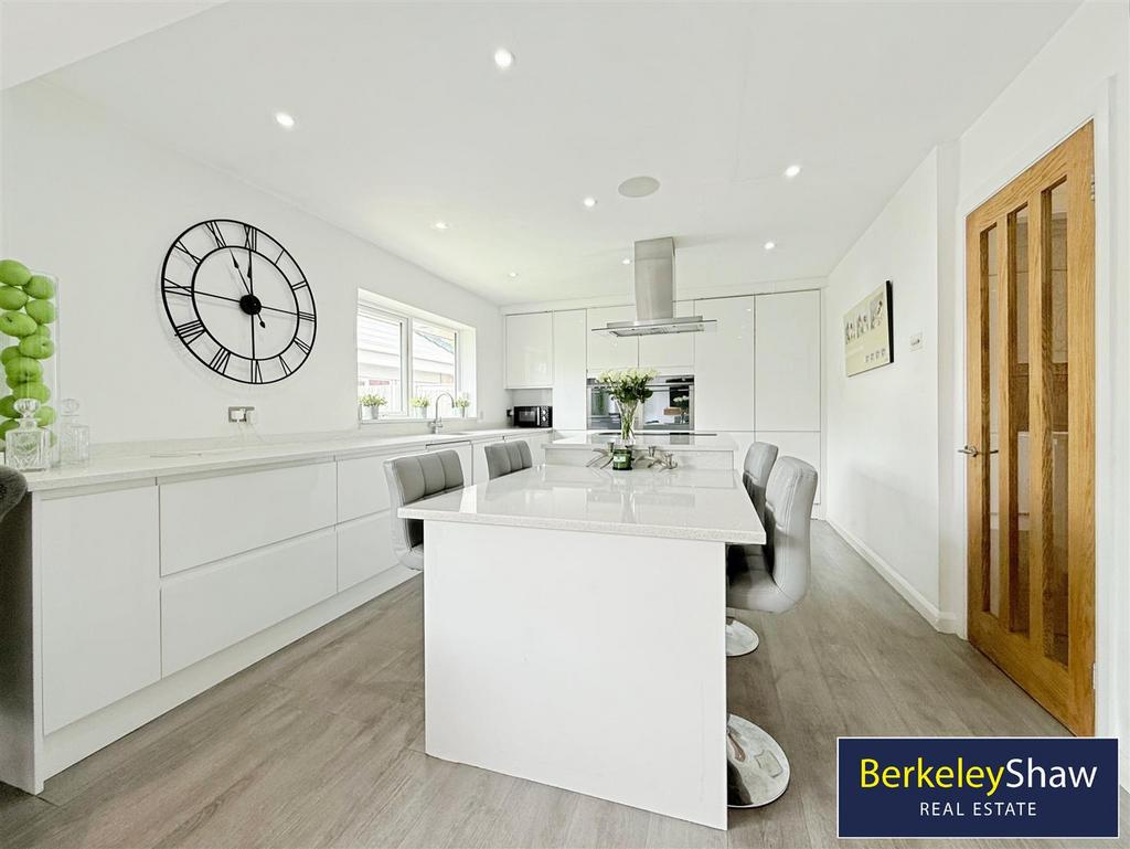 Kitchen/Breakfast/Family Room