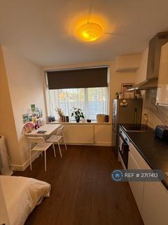 undefined, Ballards Lane, London, N3