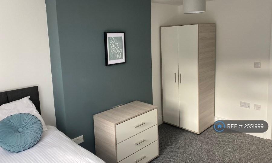 Double Room £450 Pcm - Available 2nd January