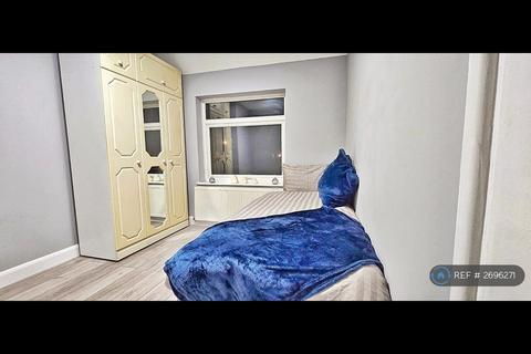undefined, Oxlow Lane, Dagenham, RM10