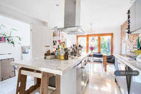 undefined, Lordship Lane, London, SE22