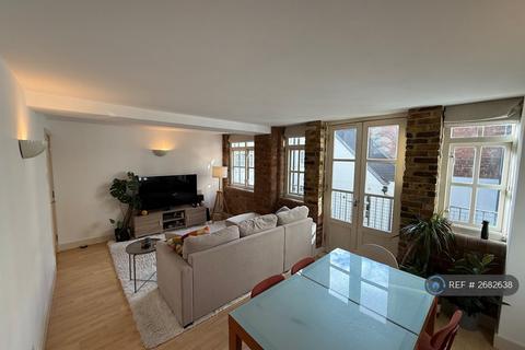 2 bedroom flat to rent, Fairclough Street, London, E1