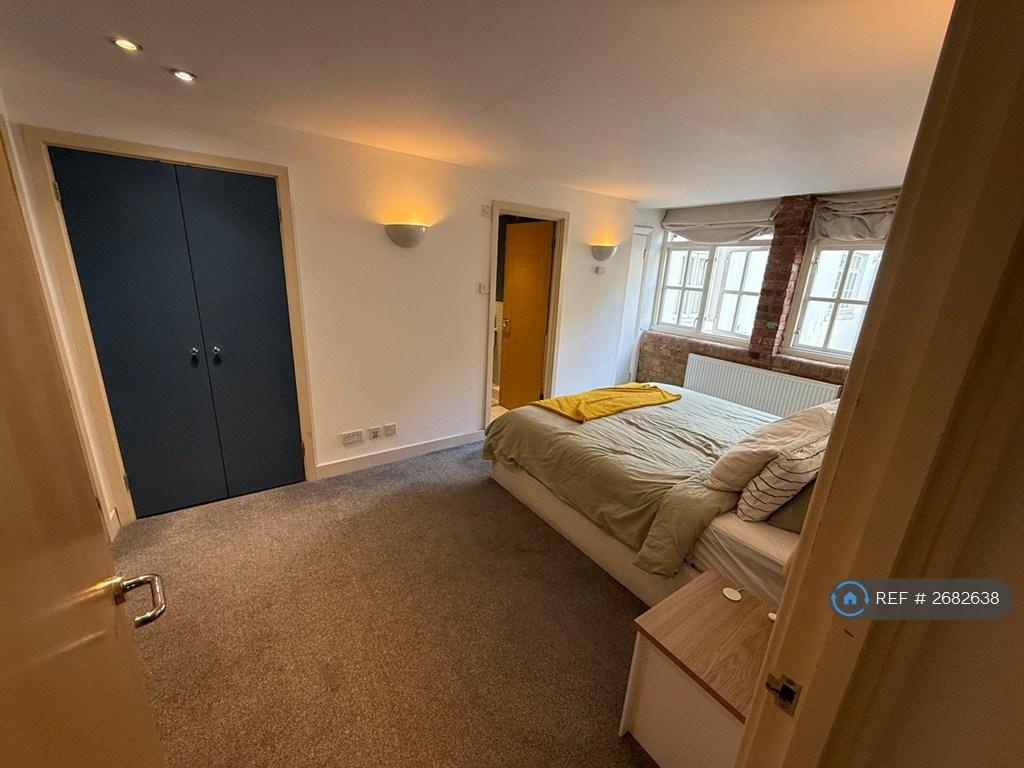 En Suite Master Bedroom