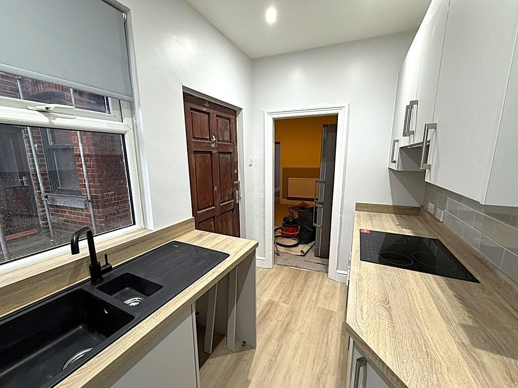 Kitchen 2nd.jpg