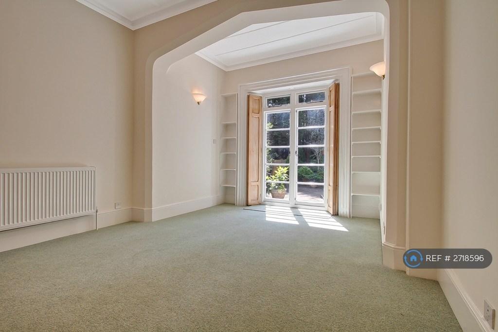 Bedroom/Playroom
