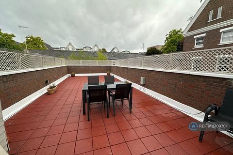 undefined, Lockesfield Place, London, E14