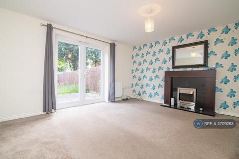 3 bedroom terraced house to rent, Pel Crescent, Oldbury, B68