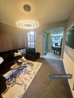 6 bedroom end of terrace house to rent, Balfour Road, Nottingham, NG7