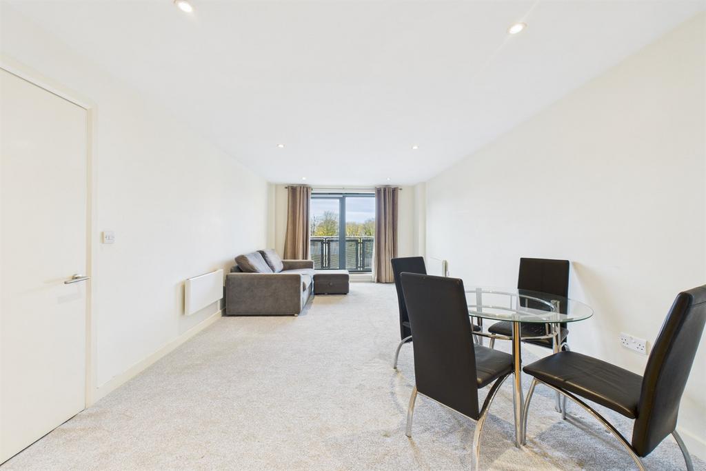 Living Room / Kitche