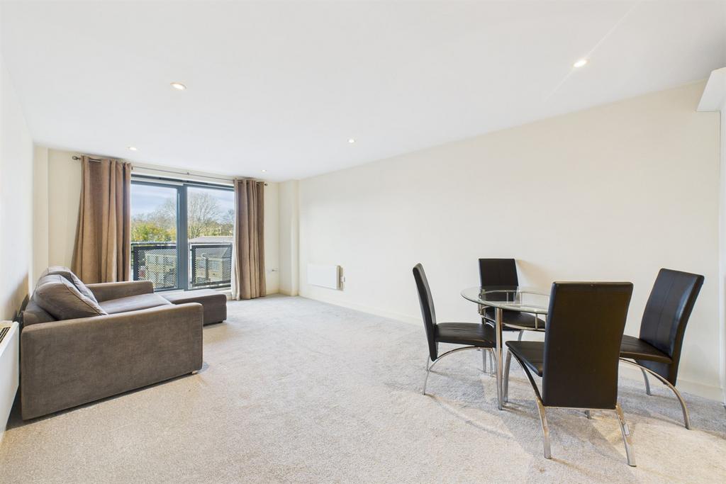 Living Room / Kitche
