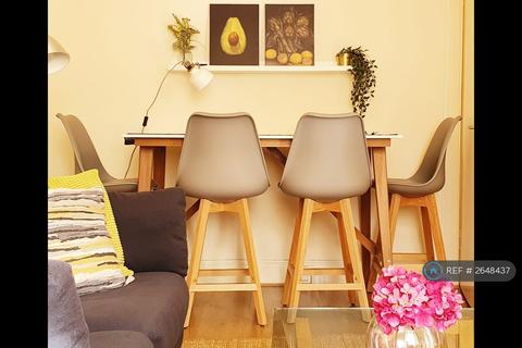 2 bedroom flat to rent, Halmyre Street, Edinburgh, EH6