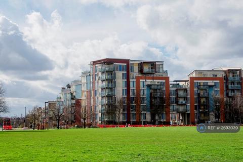 1 bedroom in a flat share to rent, Farnsworth Court, London, SE10