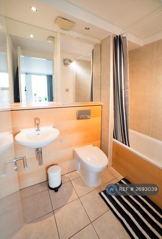 En Suite Bathroom
