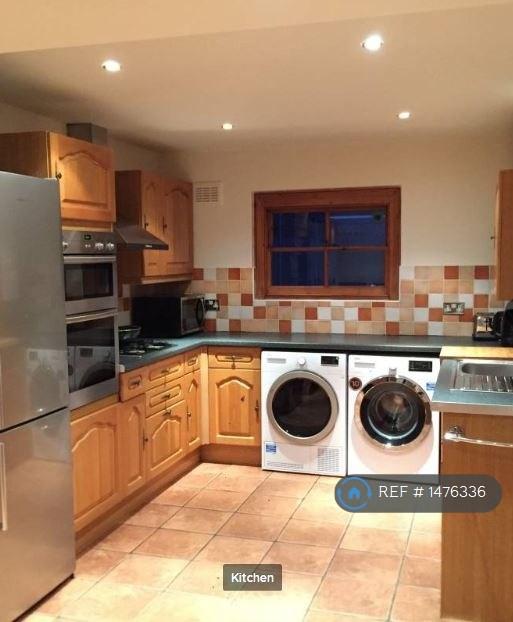 Large Well Equipped Kitchen