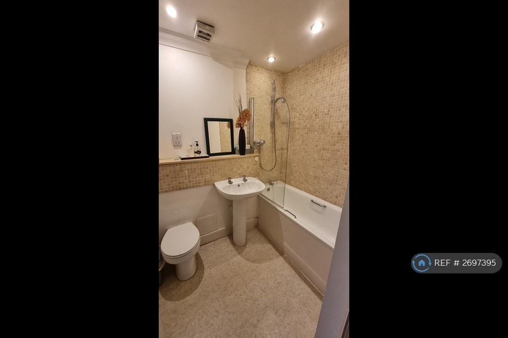 Main Bathroom And Powershower