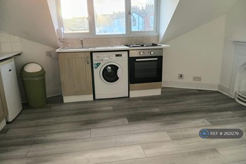 1 bedroom flat to rent, Crouch End Central, London, N8