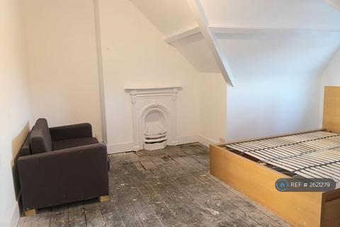 1 bedroom flat to rent, Crouch End Central, London, N8