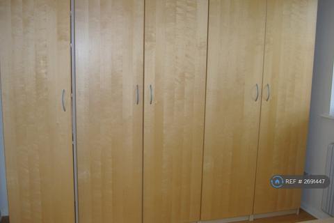 1 bedroom flat to rent, Telegraph Place, London, E14