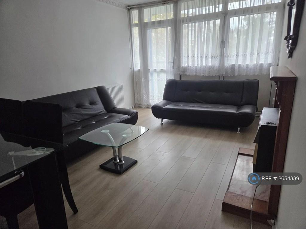 Living Room / Dining Room