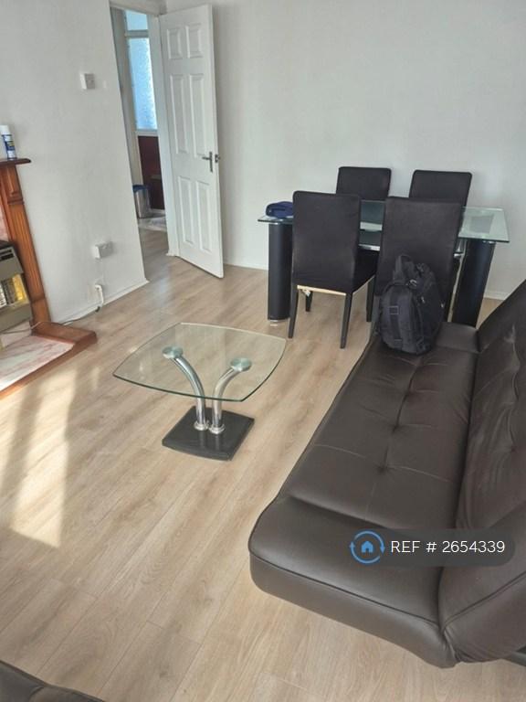 Living Room / Dining Room
