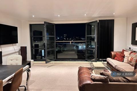 2 bedroom penthouse to rent, Castle Buildings, Swansea, SA1