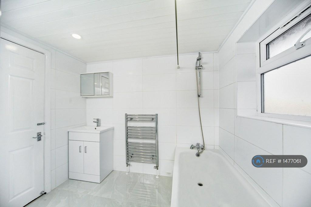 Upstairs Bathroom