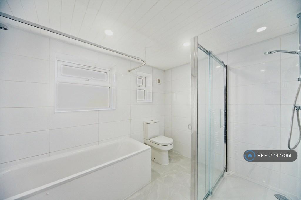 Upstairs Bathroom