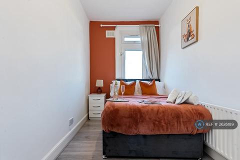 2 bedroom flat to rent, Stanthorpe Road, London, SW16