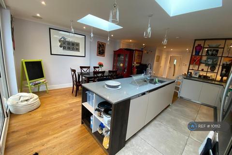 undefined, Margery Terrace, London, E7