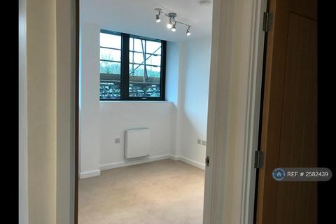 1 bedroom flat to rent, Burnell House, Stanmore, HA7