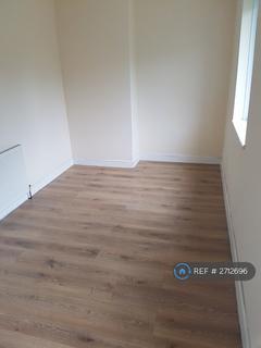 3 bedroom semi-detached house to rent, Poulter Street, Langwith, Mansfield, NG20